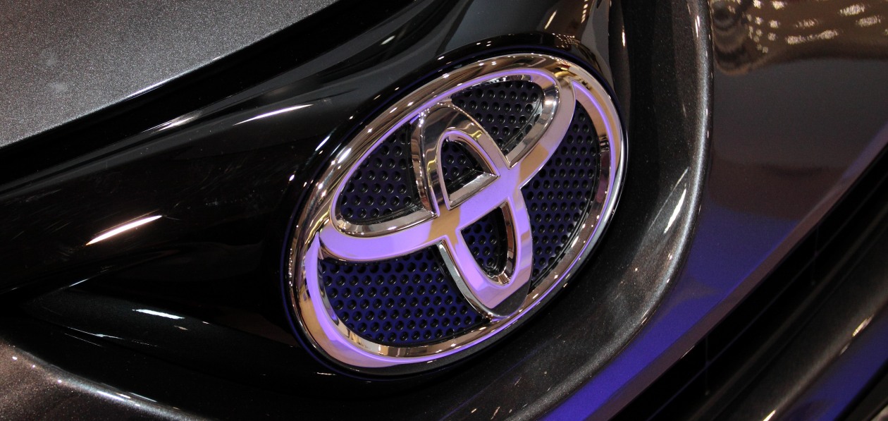 Новую Toyota Camry покажут в середине ноября