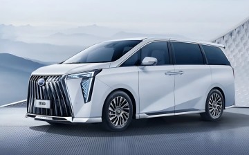 Минивэн GAC M8 едет к дилерам