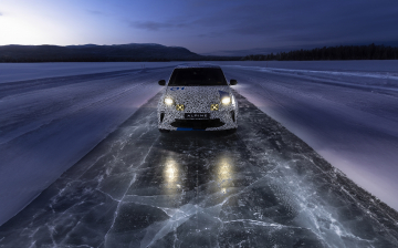 Alpine испытывает новый электрохэтчбек