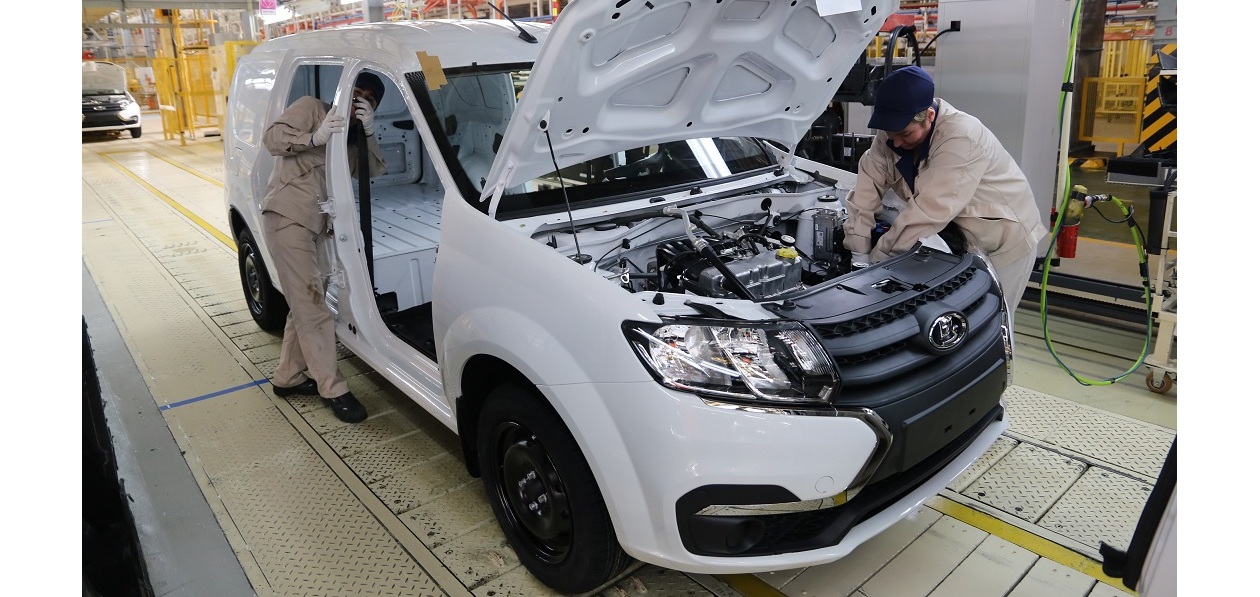 «АвтоВАЗ» начал выпуск опытной партии Lada Largus