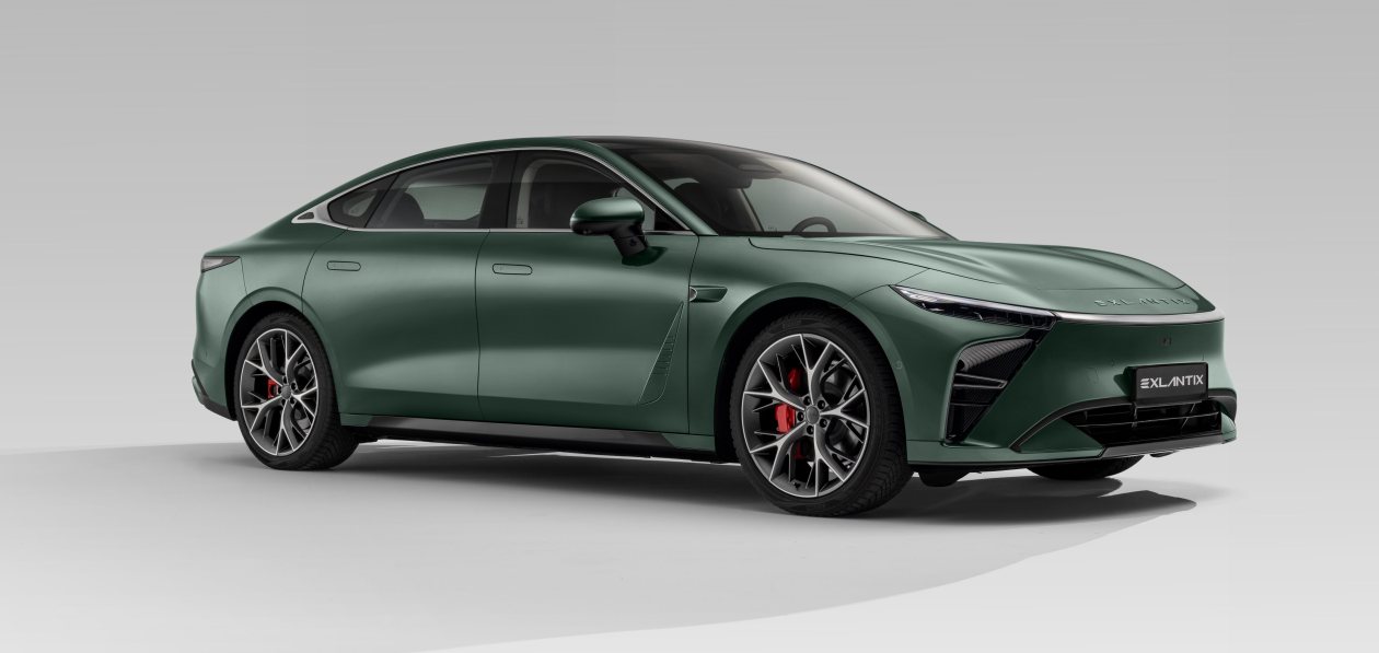 Exlantix показал салон модели ES