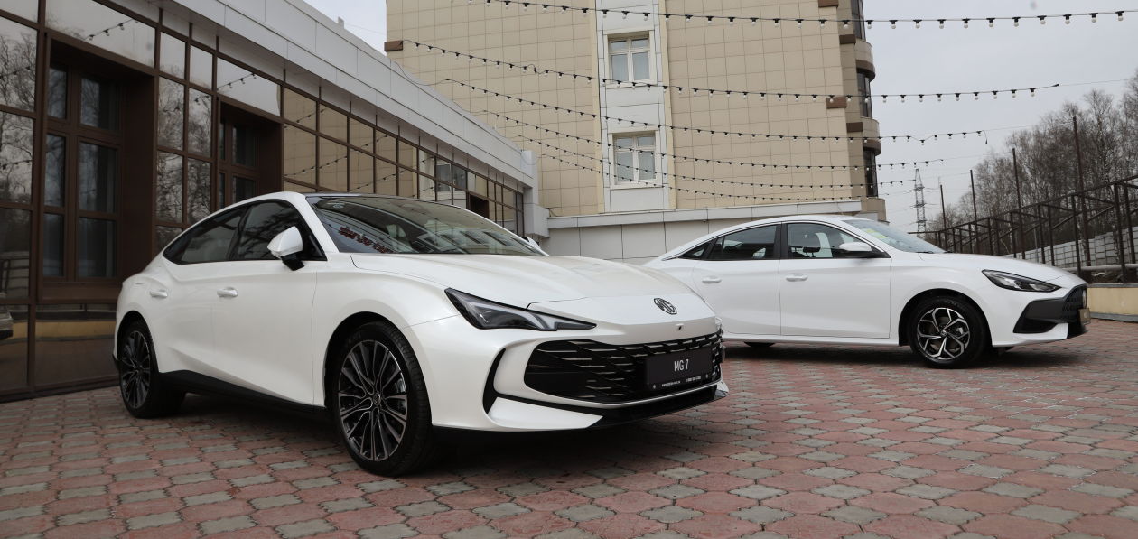 Стали известны рублевые цены на автомобили MG5 и MG7