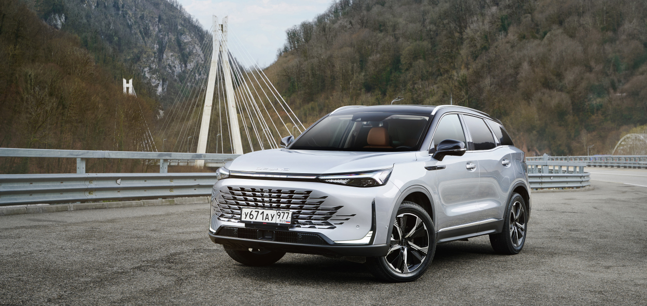 В России стартовали продажи кроссовера BAIC X75