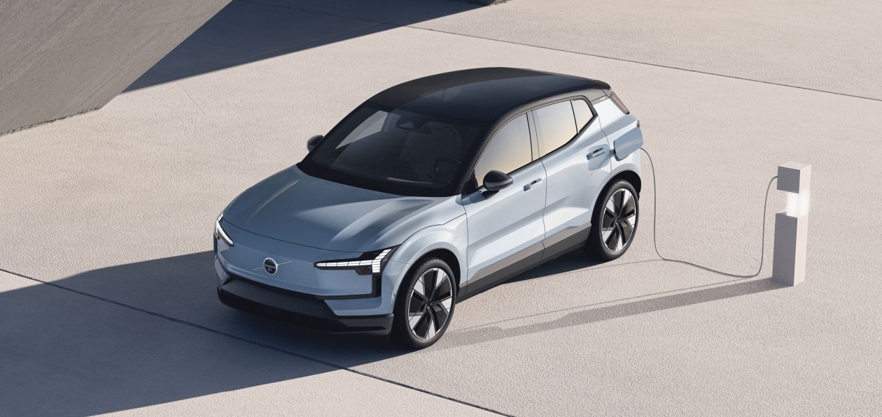 Новый EX30 обеспечил Volvo рекордные продажи в марте