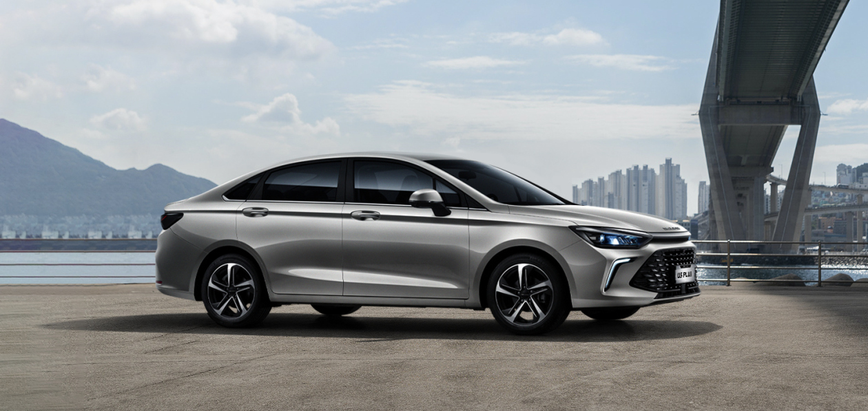 Битопливный седан BAIC U5 Plus CNG оценили в рублях