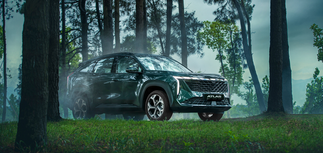 В России представили полноприводный Geely Atlas