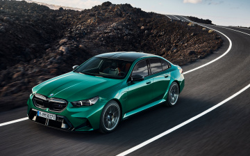 BMW рассекретил седан M5 нового поколения