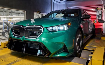 BMW запустил производство седана M5 нового поколения