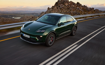 Porsche рассекретила заднеприводный Macan и новую модификацию 4S