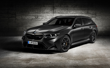 BMW рассекретил новый универсал M5 Touring