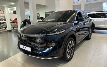 Новый Haval F7 доехал до Петербурга