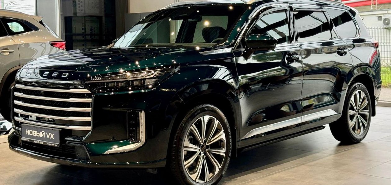 Базовый Exeed VX доехал до Петербурга