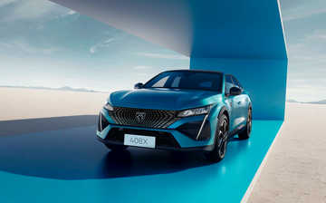 Кроссбэк Peugeot 408X получил рублевый ценник