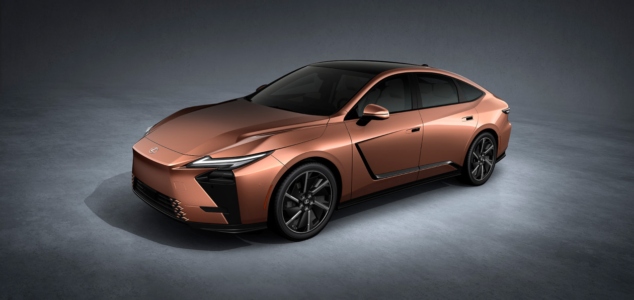 Новый Lexus ES поедет на гибридной или полностью электрической тяге
