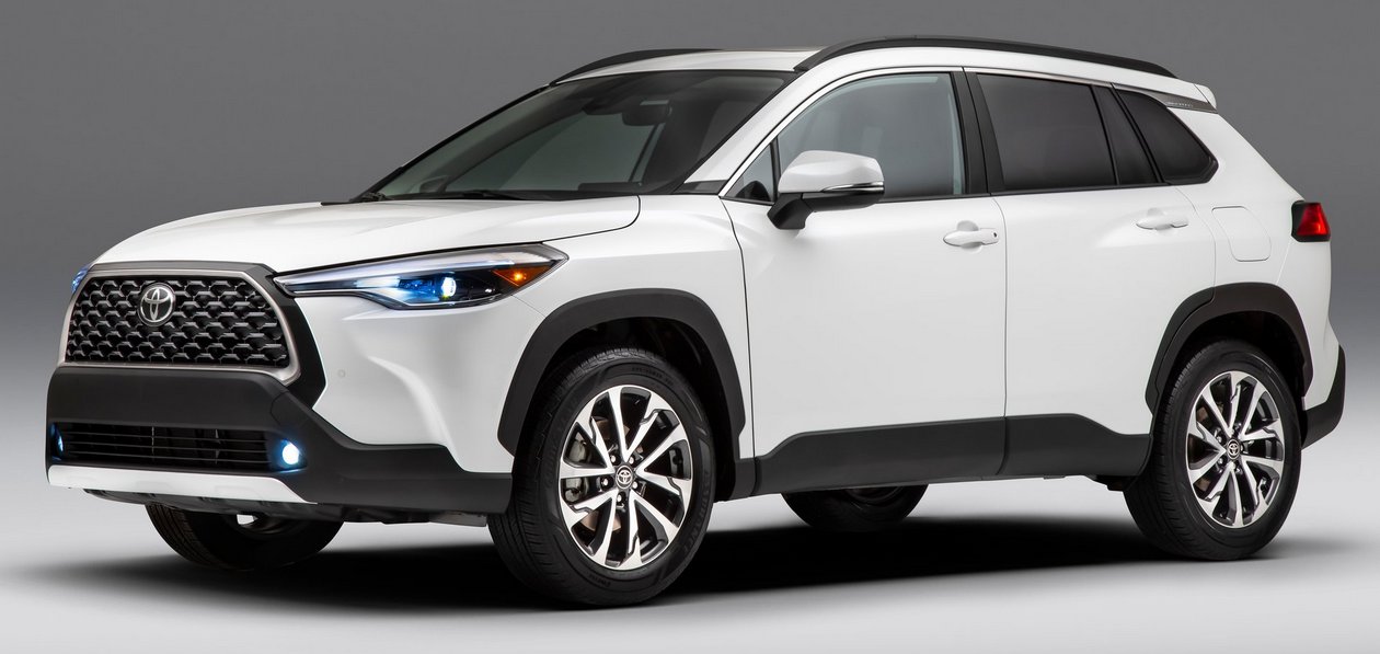 Toyota Corolla Cross доступен в РФ по цене Solaris HS
