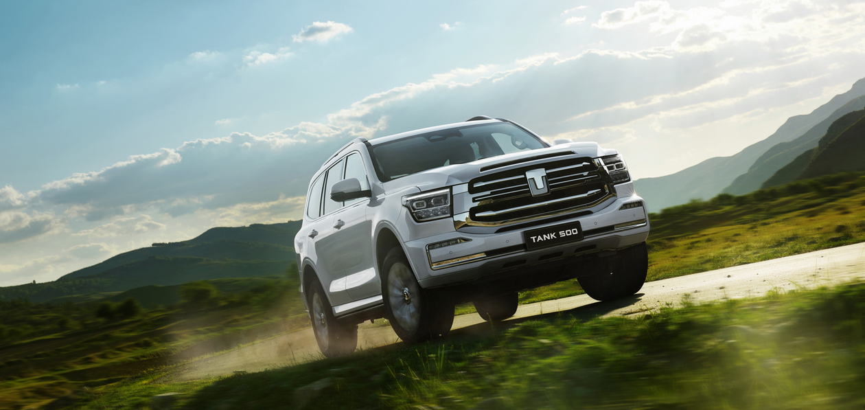 Названа цена новой гибридной версии Tank 500