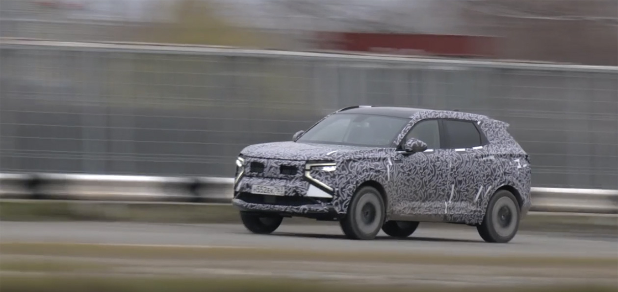 АвтоВАЗ вывел на тесты кроссовер Lada Azimut