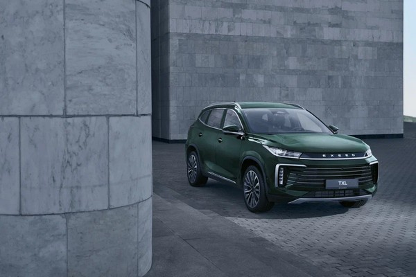 Exeed привез в Россию обновленный TXL и раскрыл его стоимость