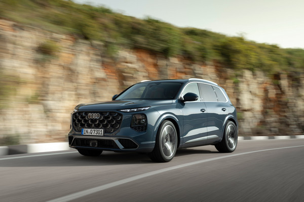 Audi представил кроссовер Q7 третьего поколения