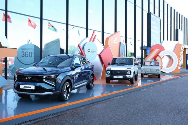 АвтоВАЗ представил новый кроссовер на ПМЭФ-2026