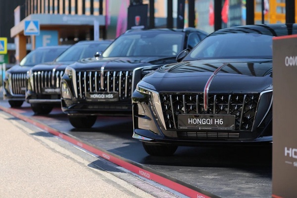 Hongqi привезет в Россию новый подключаемый гибрид