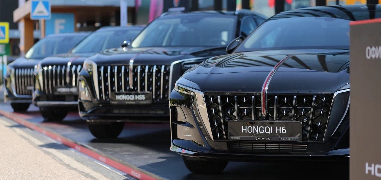 Hongqi привезет в Россию новый подключаемый гибрид