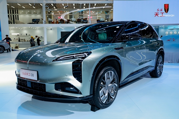 Hongqi показал новый электромобиль в Китае