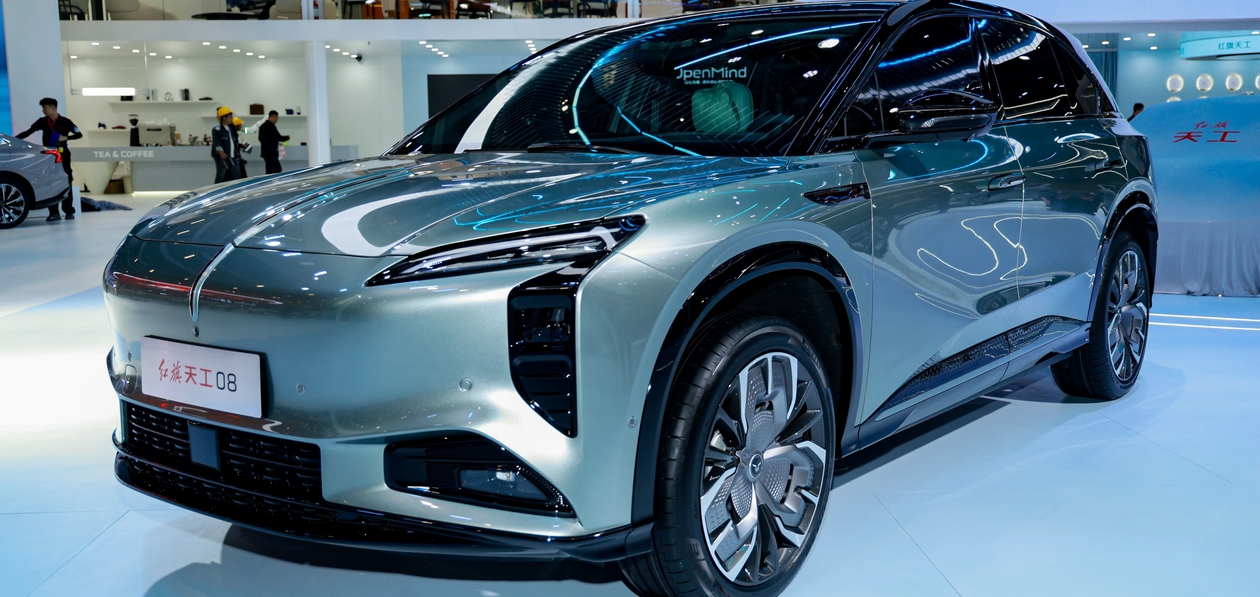 Hongqi показал новый электромобиль в Китае