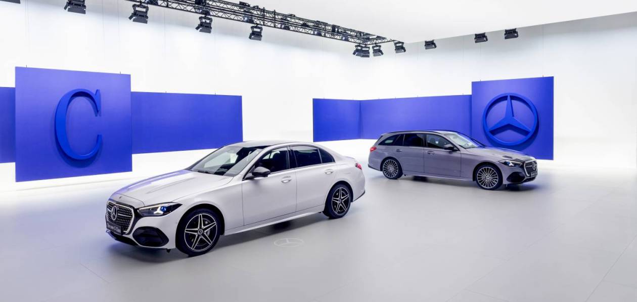 Mercedes добавил в C-класс голосового собеседника