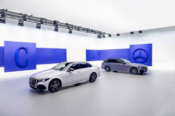 Mercedes добавил в C-класс голосового собеседника