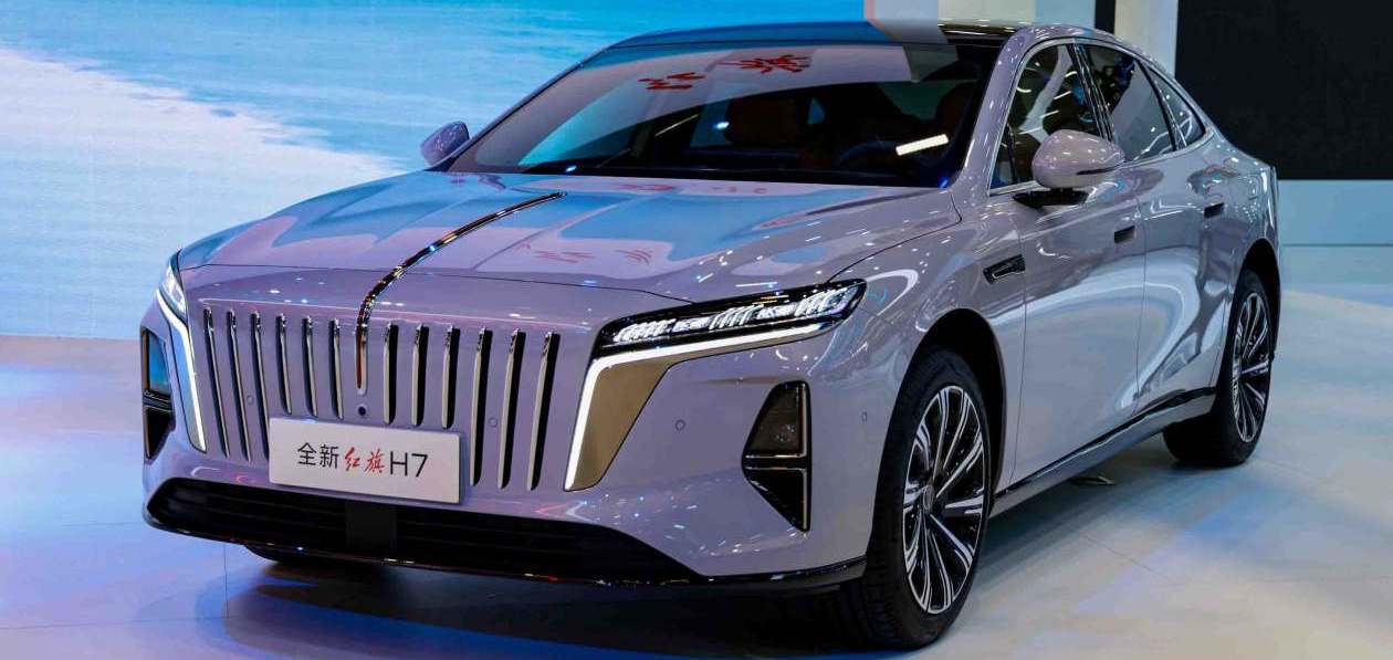 Hongqi H7 обновилась, но в Россию не приедет