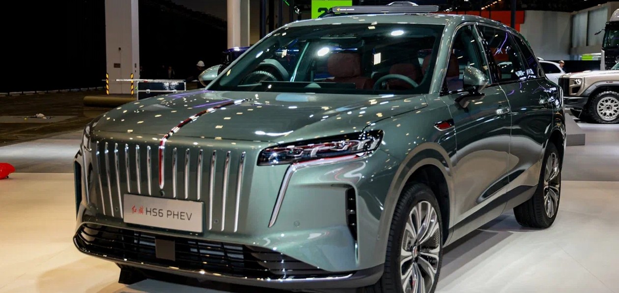 Названа дата выхода Hongqi HS6 в России