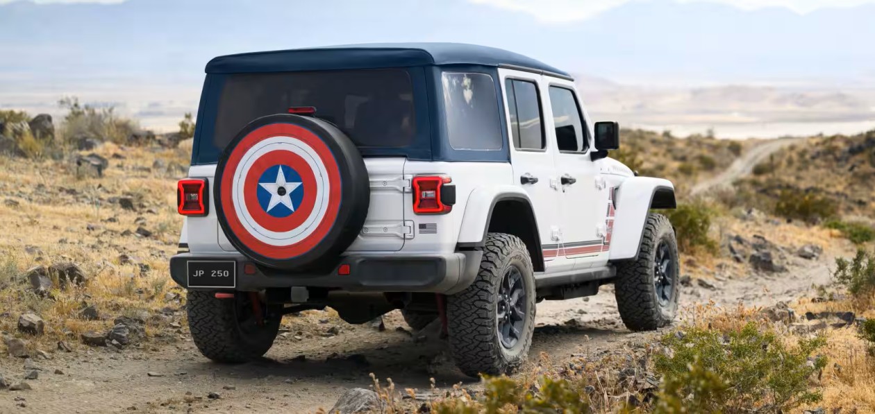 Jeep и Marvel создали Wrangler America250 в честь 85-летия обоих брендов