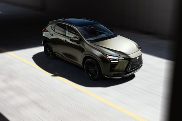 Lexus представил обновленный гибридный кроссовер NX
