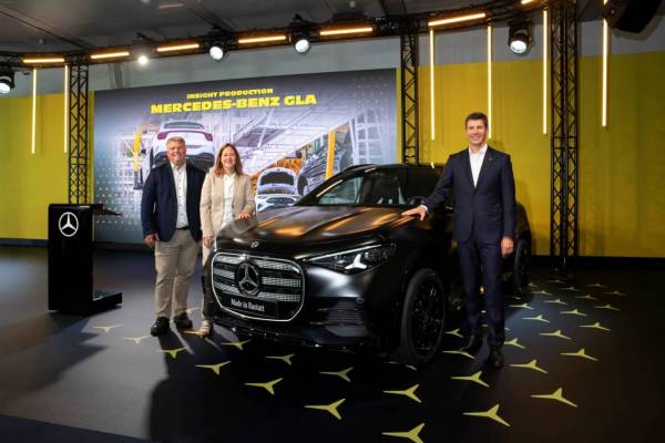 Новый Mercedes GLA встал на конвейер