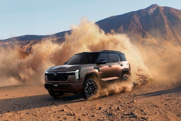 Mitsubishi представила новый Pajero с рамной конструкцией и дизелем