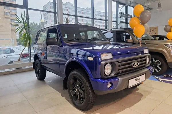 Обновленная Lada Niva Legend приехала в Петербург