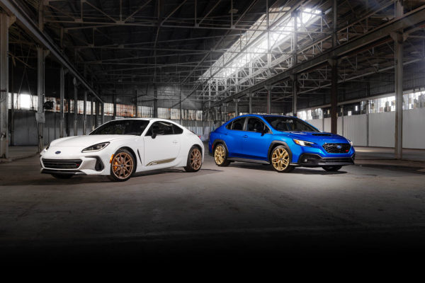 Subaru показала юбилейные WRX GD25 и BRZ ZC15