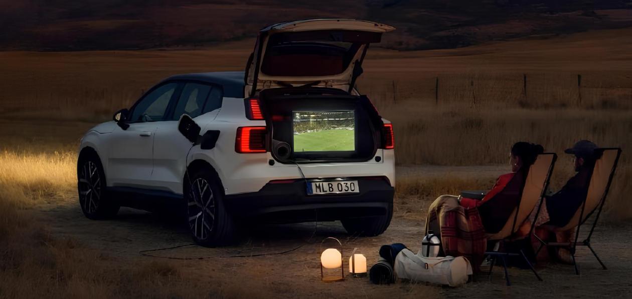 Volvo EX30 превратили в мобильную электростанцию