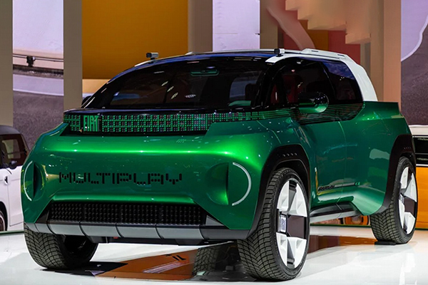 Fiat показал минивэн, который превращается в пикап