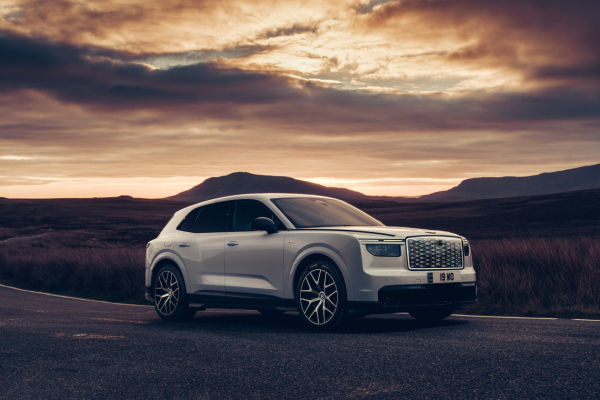 Bentley представила спецверсию Torcal First Edition