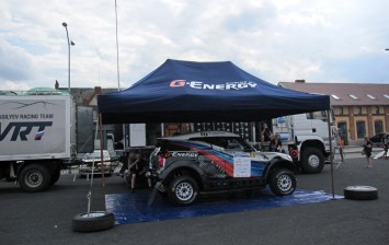 Владимир Васильев продолжит борьбу в Кубке мира по ралли-рейдам