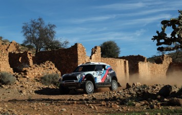 Васильев и Жильцов выступят на Africa Eco Race 2018