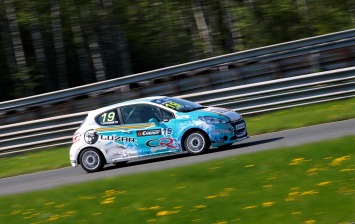 Команда Carville Racing поедет на маслах Ravenol