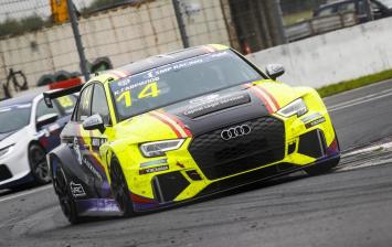 Победа и подиум пилотов Carville Racing на пятом этапе РСКГ