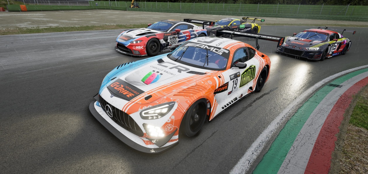 Пилот Carville Racing выиграл третий этап киберчемпионата SMP Racing ESports