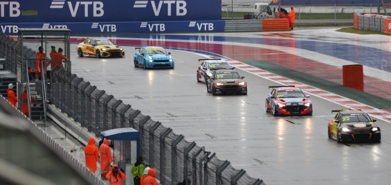 Чемпионат FIA WTCR завершился в Сочи