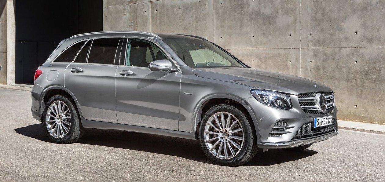 В России отзывают новый Mercedes GLC