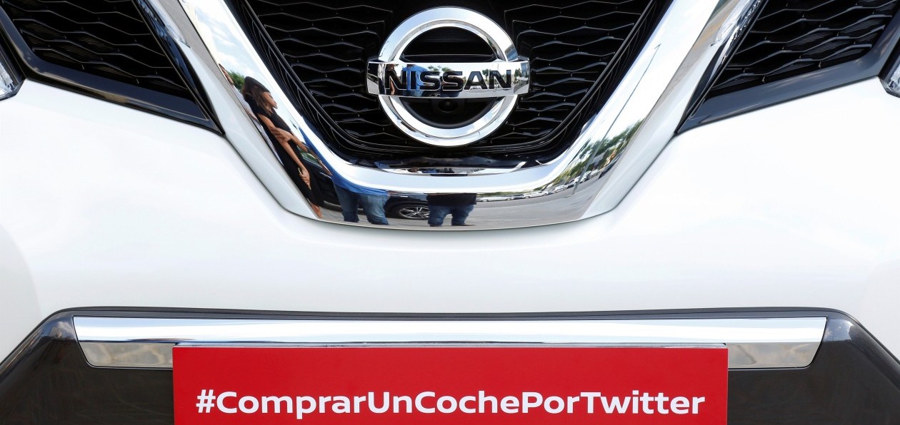Nissan продал автомобиль через Twitter