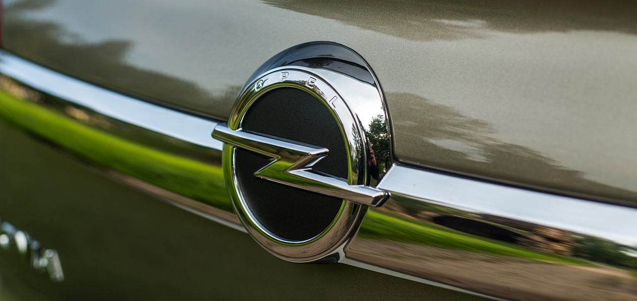Opel перешел к французам